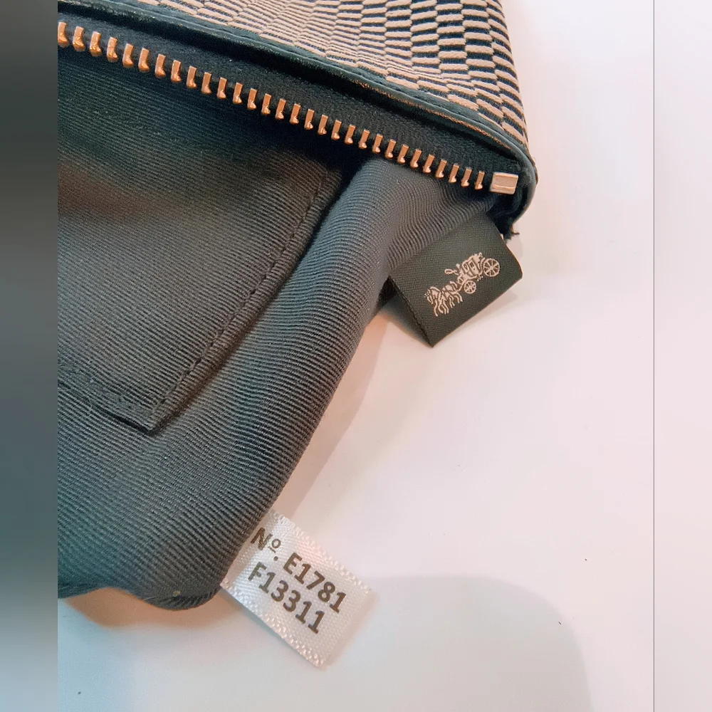 COACH Legacy Jacquard Corner Zip‎ Wristlet, Style F13311